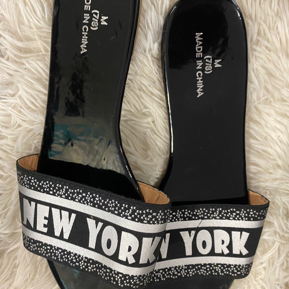 New York Black Slide Sandals